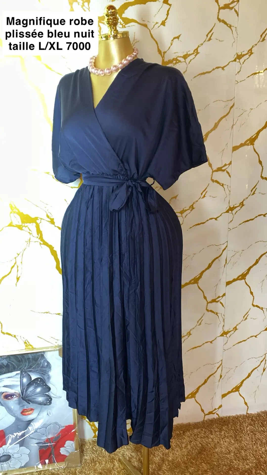 Magnifique robe plissée bleu nuit – Élégante et chic femme