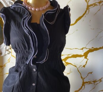 Magnifique chemisier noir – Chic et intemporel